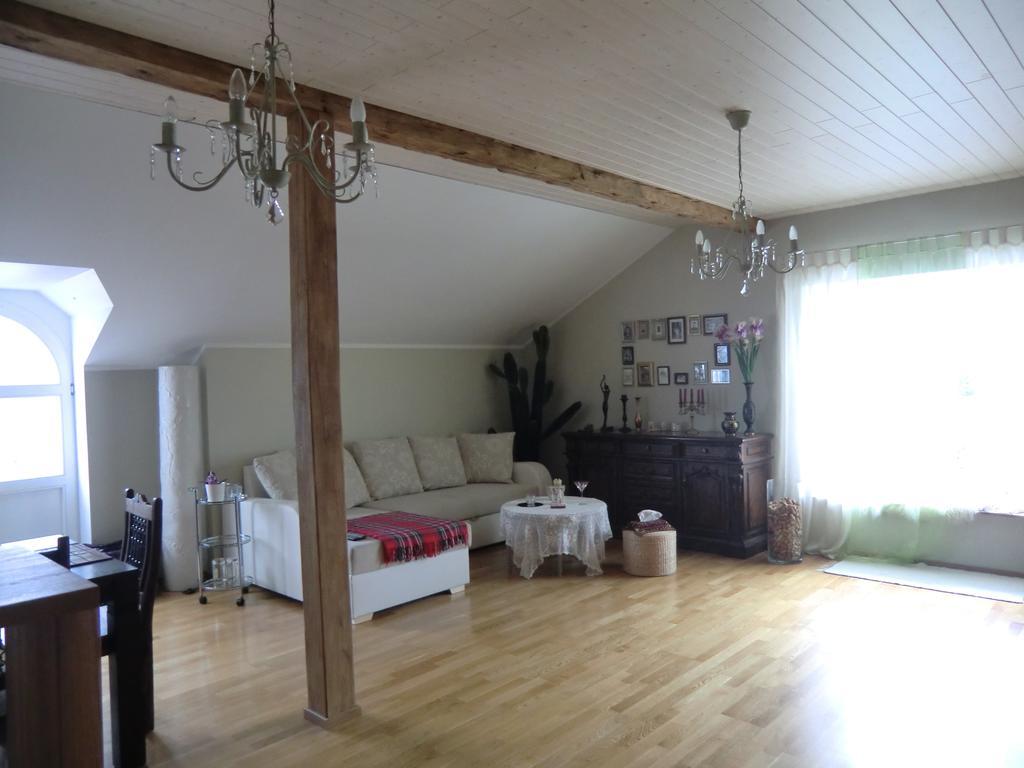 Kuressaare Romantic Apartment ภายนอก รูปภาพ
