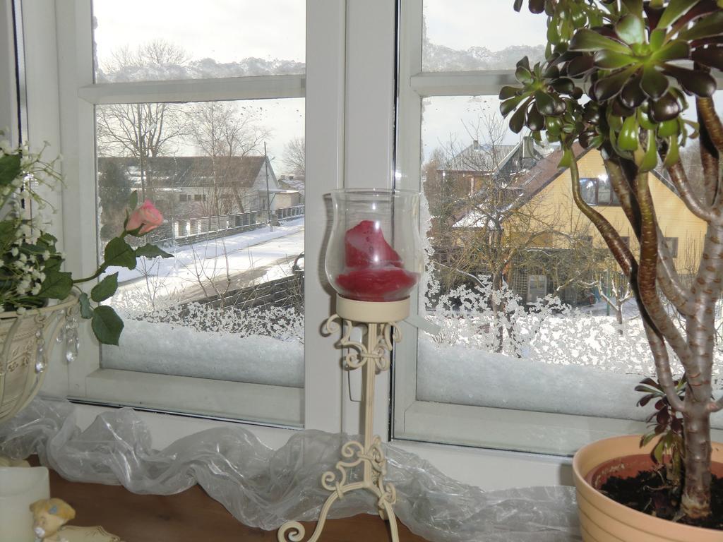 Kuressaare Romantic Apartment ภายนอก รูปภาพ