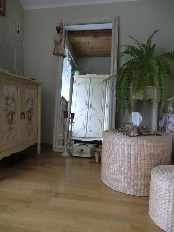 Kuressaare Romantic Apartment ภายนอก รูปภาพ