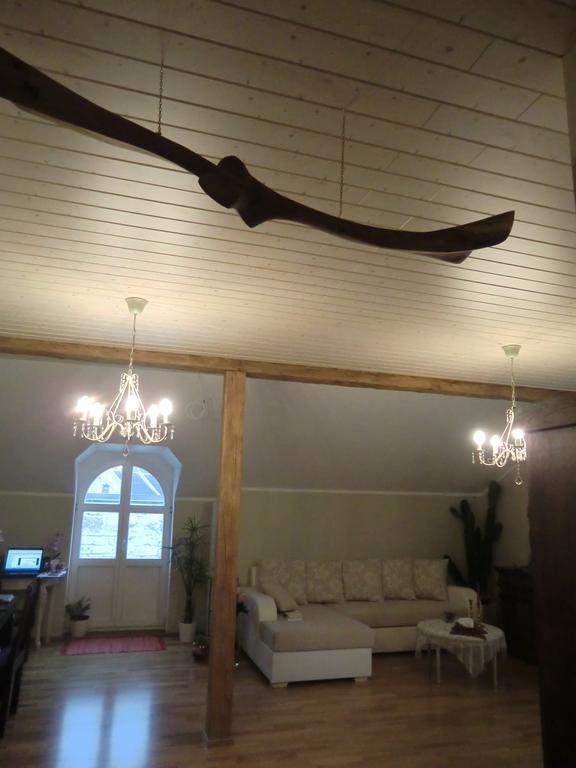 Kuressaare Romantic Apartment ภายนอก รูปภาพ