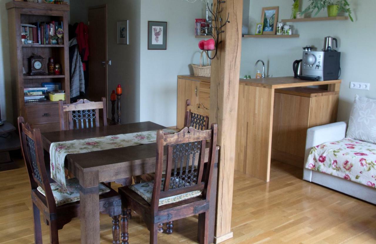 Kuressaare Romantic Apartment ภายนอก รูปภาพ